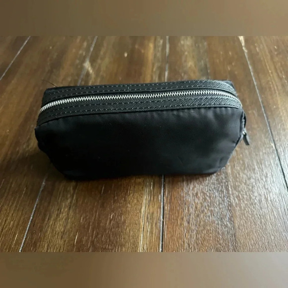 Salvatore Ferragamo Parfums cosmetics pouch - Picture 5 of 14